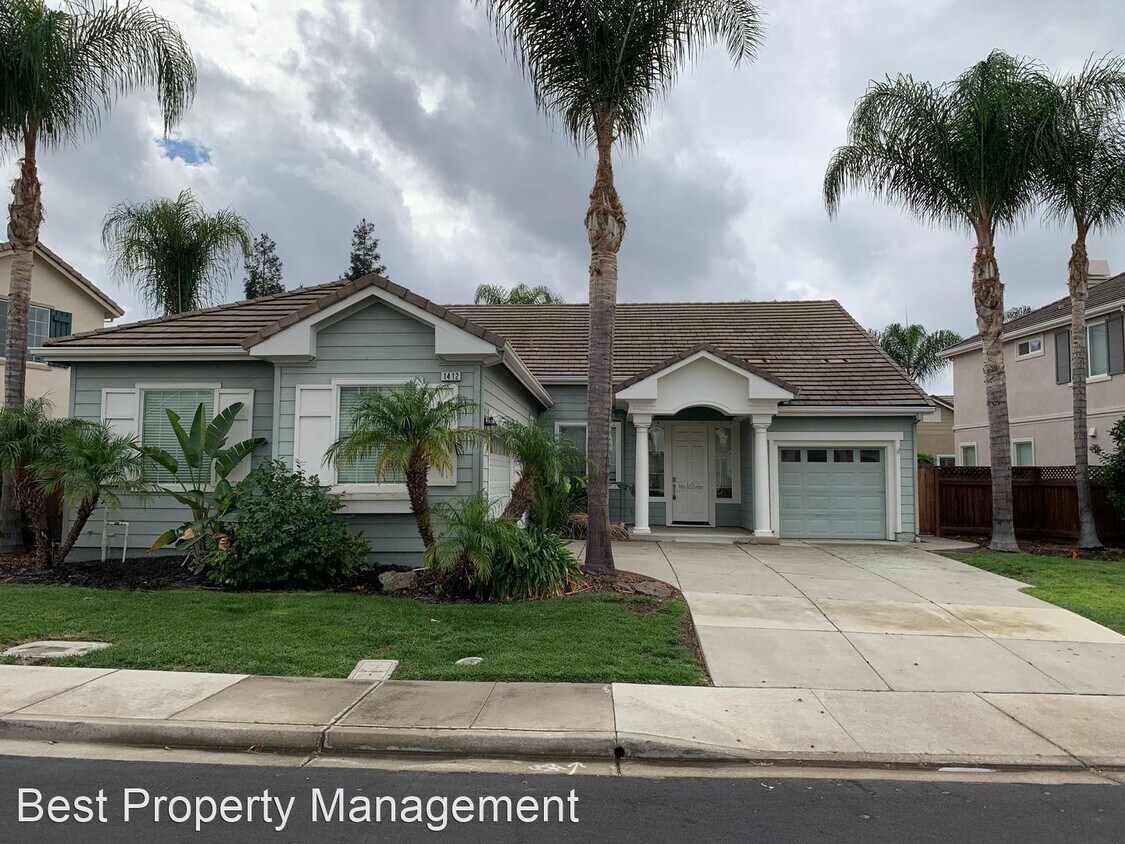 Primary Photo - 4 br, 2 bath House - 1412 Charisma Way