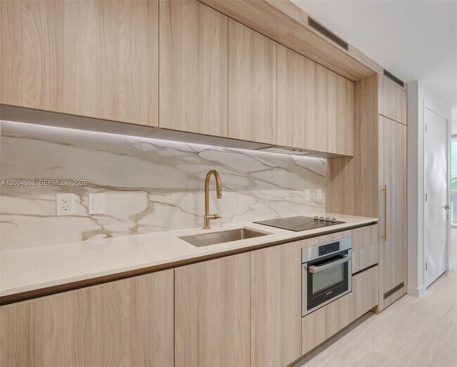 Foto del edificio - 77 SE 5th St