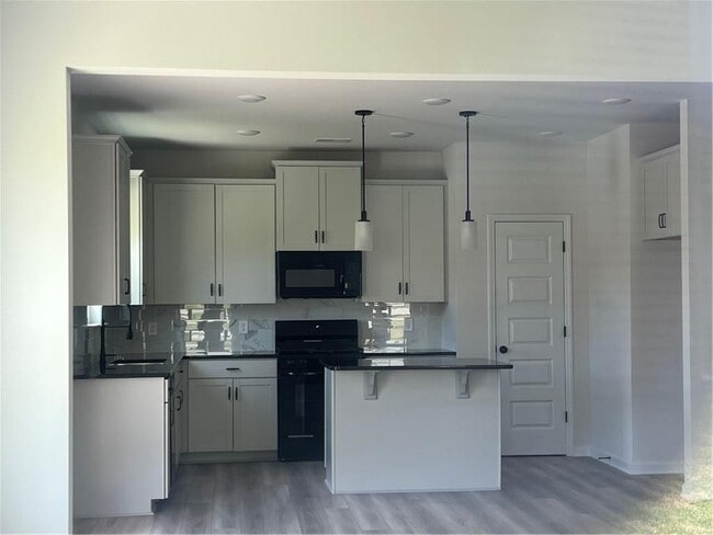 Building Photo - 521 Ozark Ln