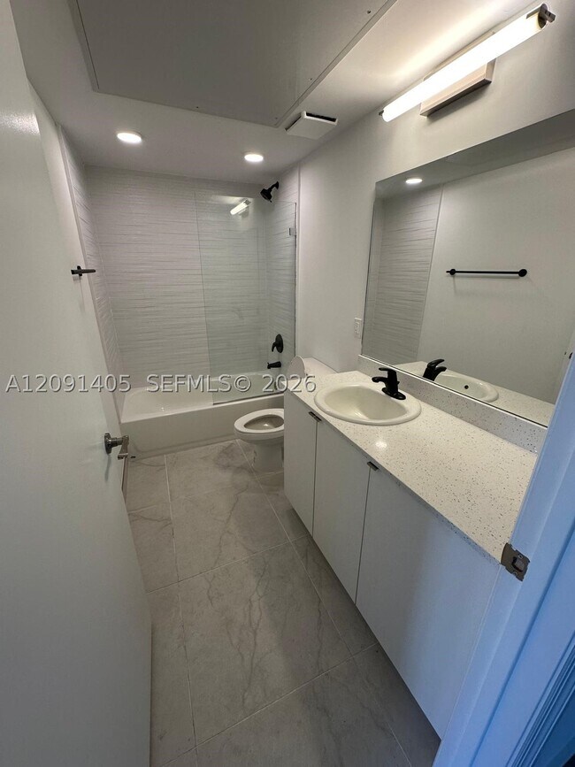 Foto del edificio - 3422 NW 5th Ave