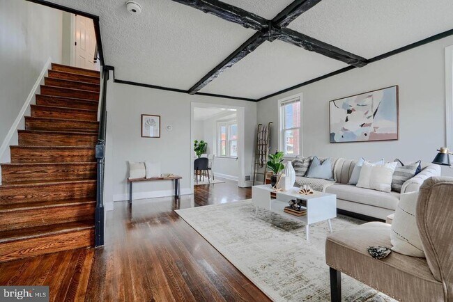 Foto del edificio - 1944 Quentin Rd