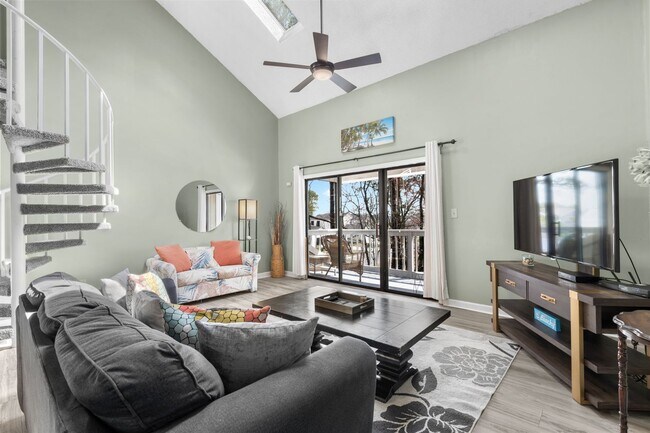 Building Photo - Free Utilities!! Seasonal Rental Available...