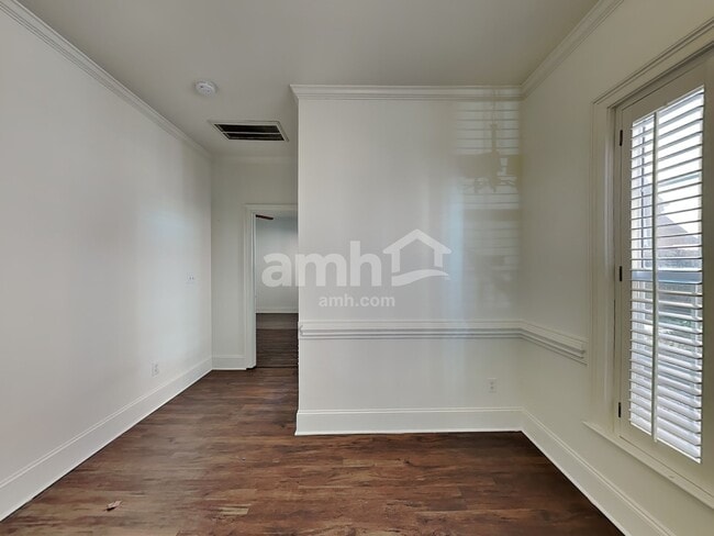 Building Photo - 6111 Creft Cir