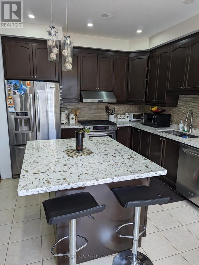 Primary Photo - 13 Dulverton Dr