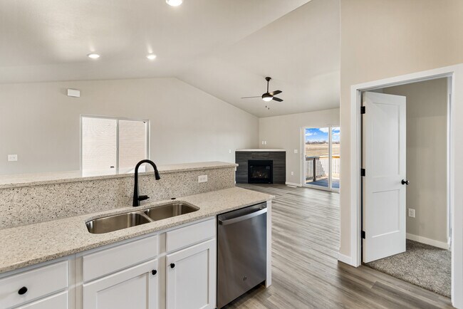 Building Photo - 1470 Ruth Ave