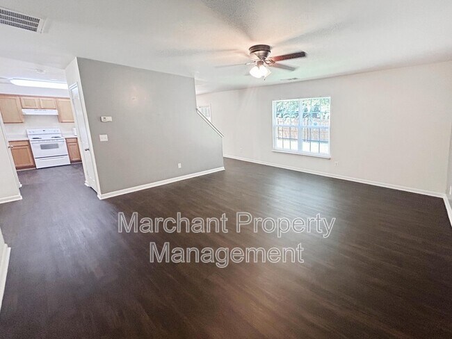 Building Photo - 510 Riello Dr