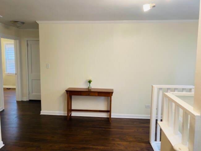 Building Photo - 1616 Kilmer Terrace