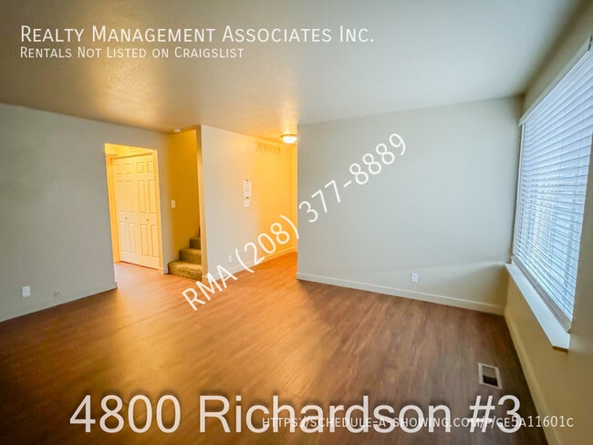 Building Photo - Great Townhouse Located on The Bench!!!