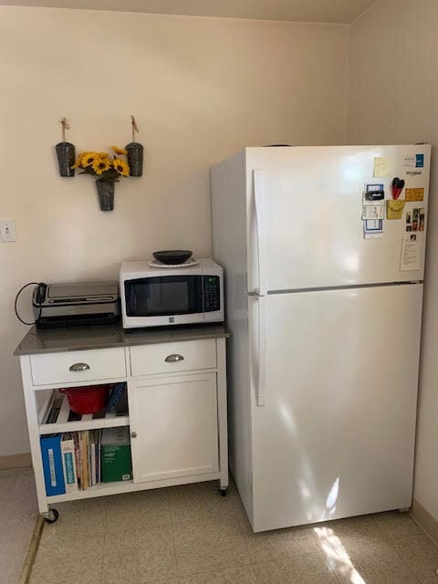 Building Photo - 302 S Lemon St