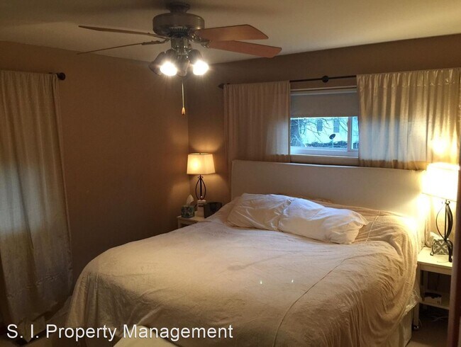 Foto del edificio - 5 br, 3 bath House - 705 Benwood Dr