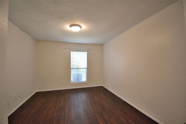 Foto del edificio - 18800 Egret Bay Blvd