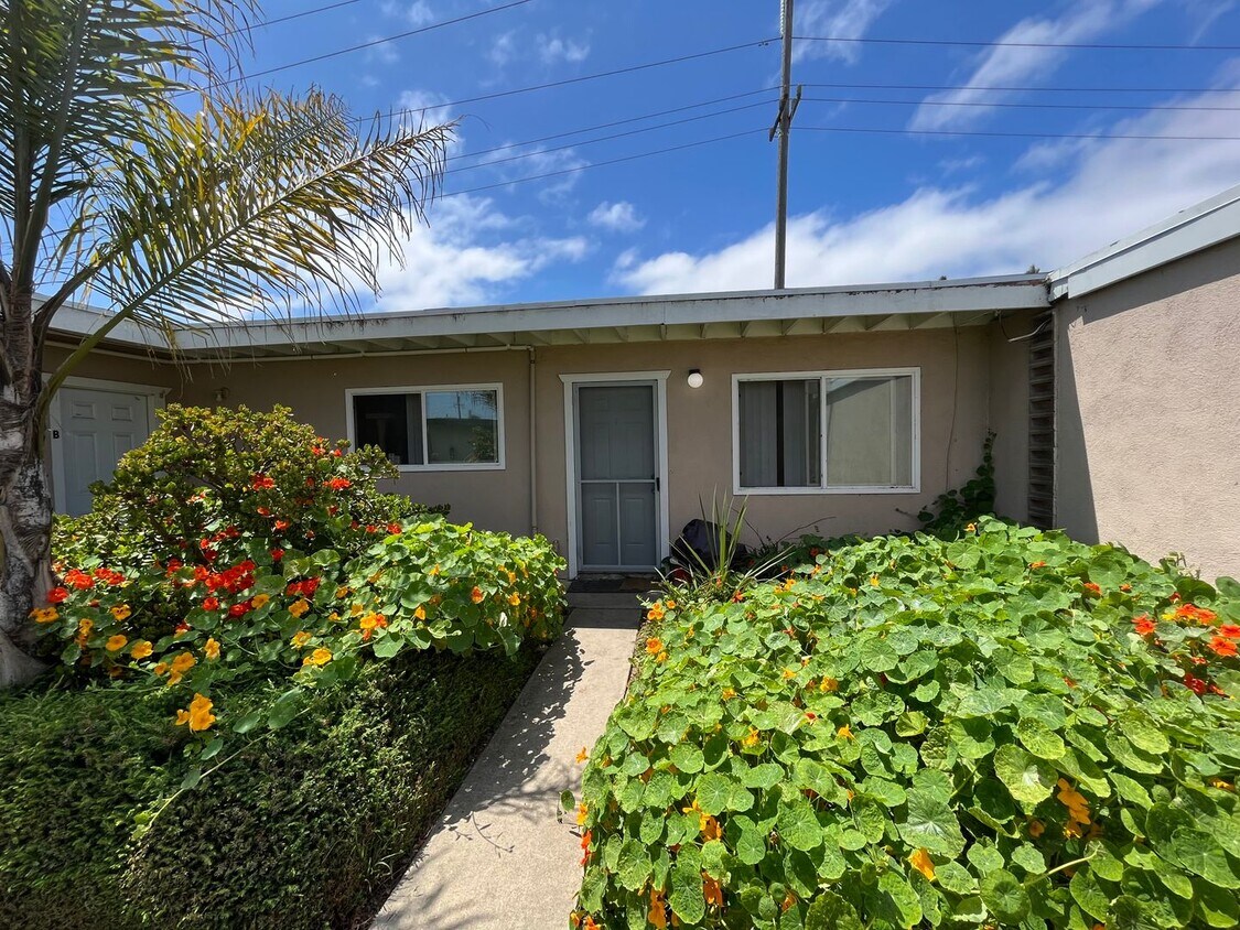 Foto principal - 2201 300 North Second Street