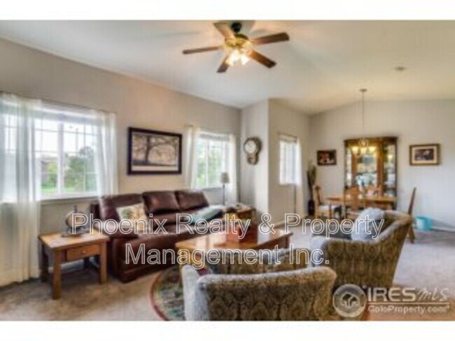 Foto del edificio - 1703 Whitehall Dr