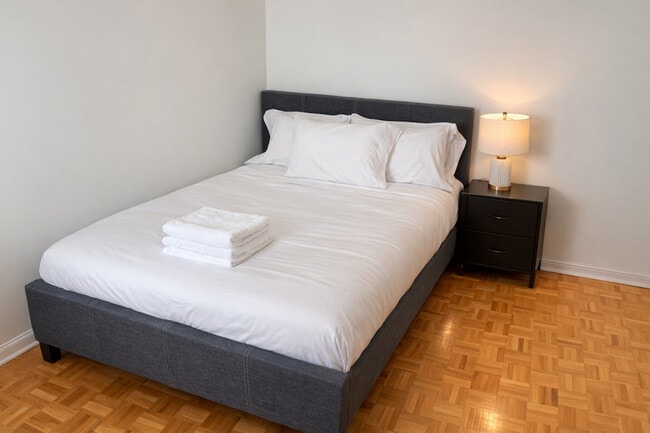 Building Photo - 4595 Rue L'Écuyer