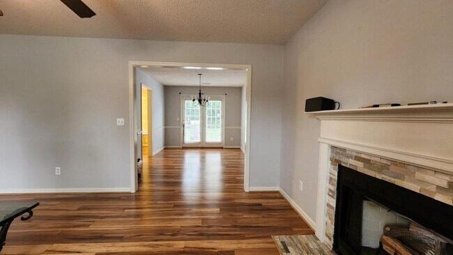 Foto del edificio - 1206 Maplewood Ave