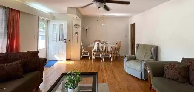 Dining area - 5600 L St