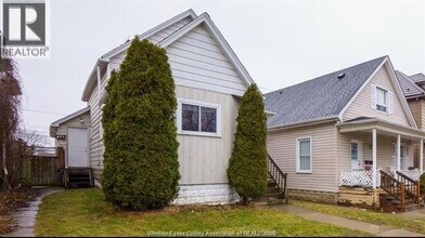 Building Photo - 329 Pierre Ave