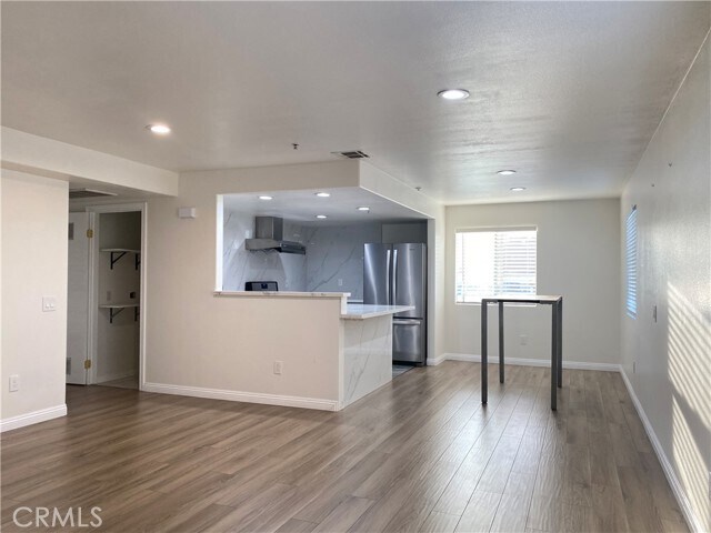 Building Photo - 4641 Huntington Dr S