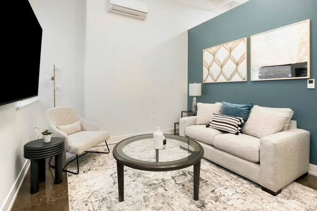 Foto del edificio - 30 E Adams St