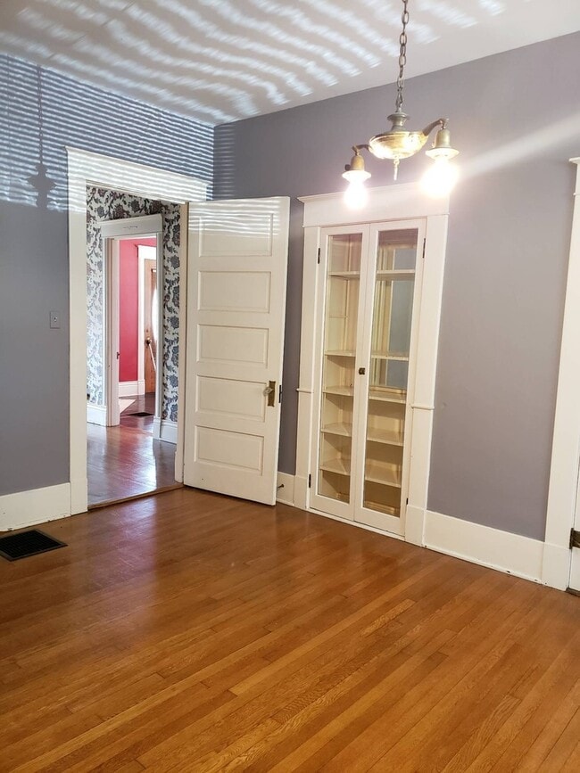 Foto del edificio - 214 North Main Street