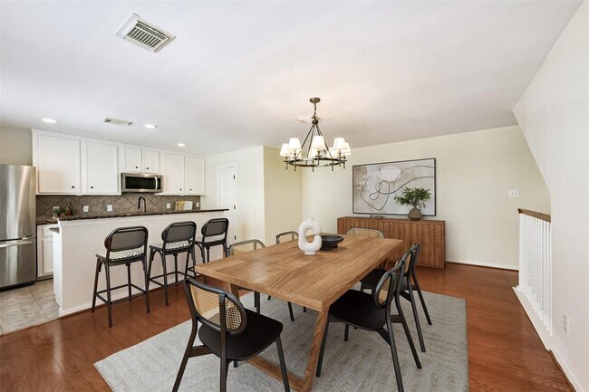 Foto del edificio - 1289 W 17th St