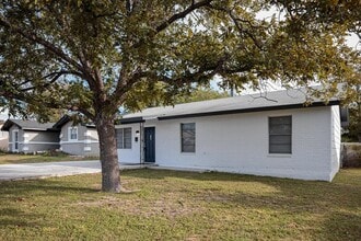 Building Photo - 1605 Ave P