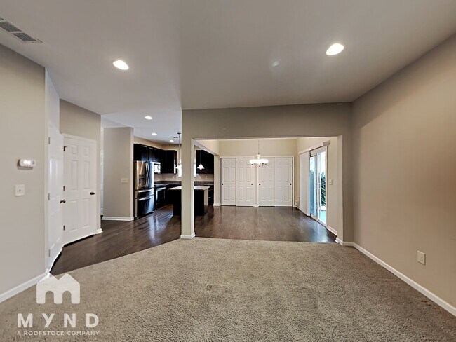Foto del edificio - 5417 Blossom Brook Dr