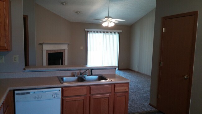 Building Photo - Spacious 2-Bed, 2-Bath Duplex with Attache...