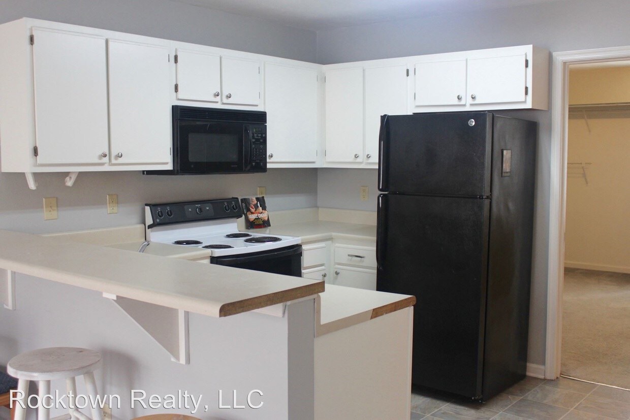 Foto principal - 4 br, 2 bath Room For Rent - 1462 Devon Lane
