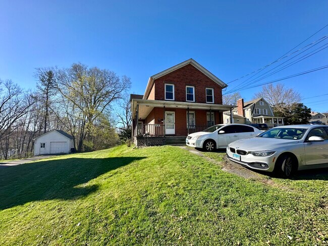 Foto del edificio - 146 Highland Ave