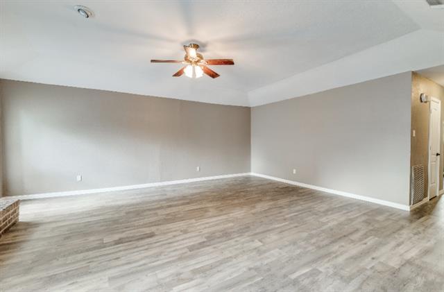 Foto del edificio - 104 Grand Meadow Dr