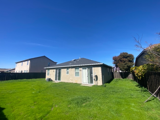 Foto del edificio - 3338 Megan Way