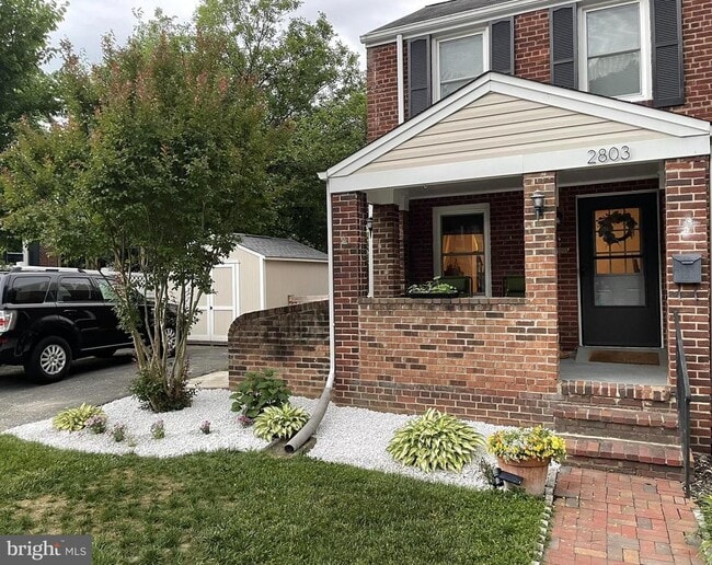 Building Photo - 2803 Albemarle Dr