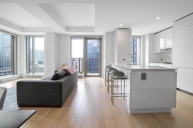 Building Photo - 135 Seaport Blvd