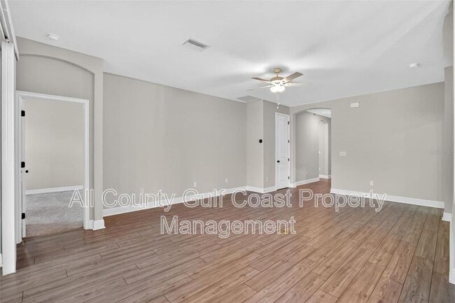 Building Photo - 8132 Tea Olive Ter