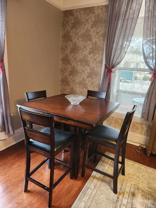 Foto del edificio - 714 E 17th St