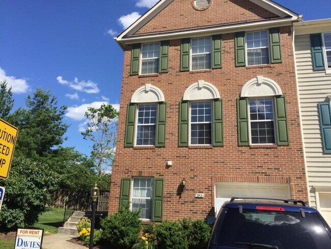 Photo - 2531 James Maury Dr Townhome