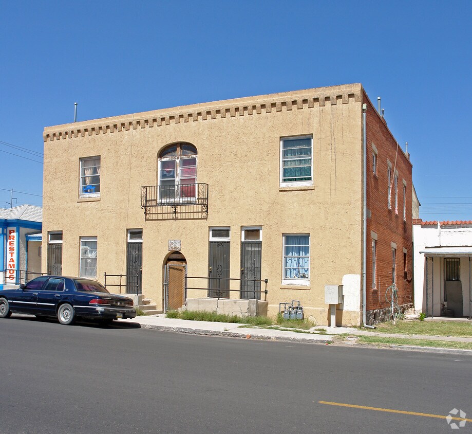 Building Photo - 1703-1705 Wyoming Ave