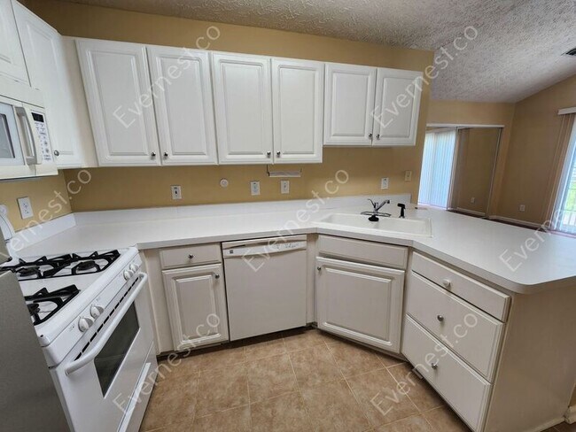 Foto del edificio - 218 Chelsea Ct