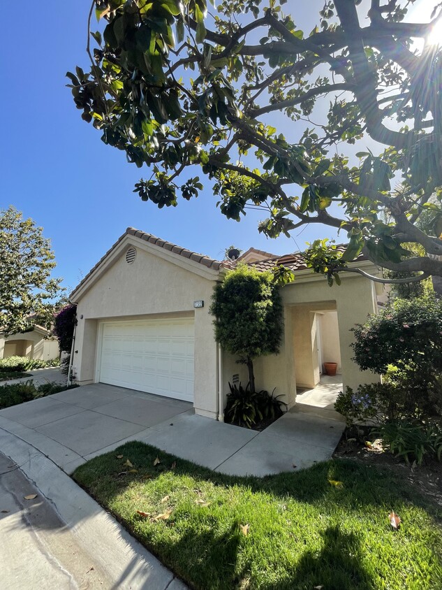 Primary Photo - 732 PALISADES Dr