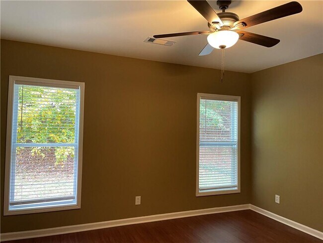 Foto del edificio - 2792 Briaroak Dr