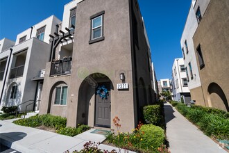 Building Photo - 2321 Verano Wy.