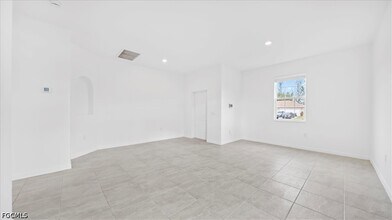 Building Photo - 2928 NW 27th St