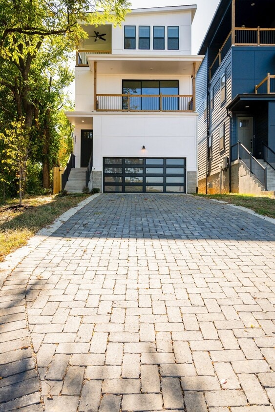 Stunning 4-Bedroom Nashville Home with Granite Countertops, Hardwood Floors, and Fireplace! - Stunning 4-Bedroom Nashville Home with Granite Countertops, Hardwood Floors, and Fireplace!