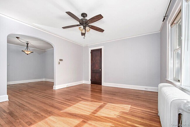 Foto del edificio - 128 Chatterton Pkwy