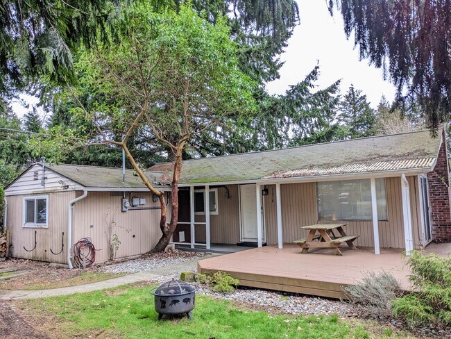 Building Photo - 11518 30th Ave NE