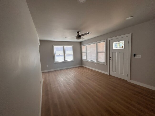Foto del edificio - Spacious and remodeled country home close to town.