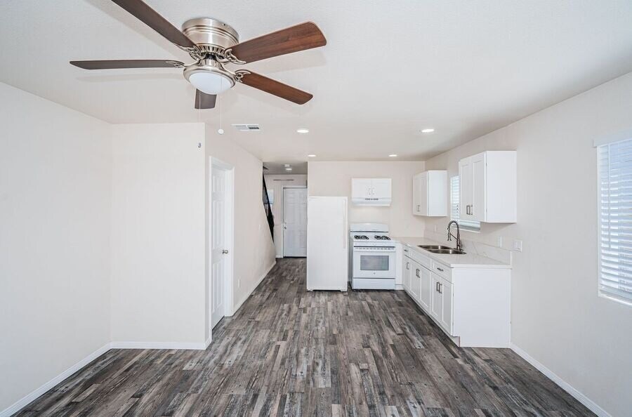 Building Photo - 508 S 46th St