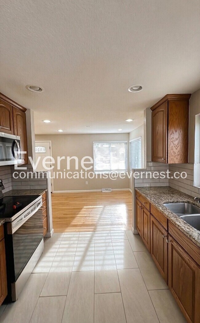 Foto del edificio - 4185 S Inca St