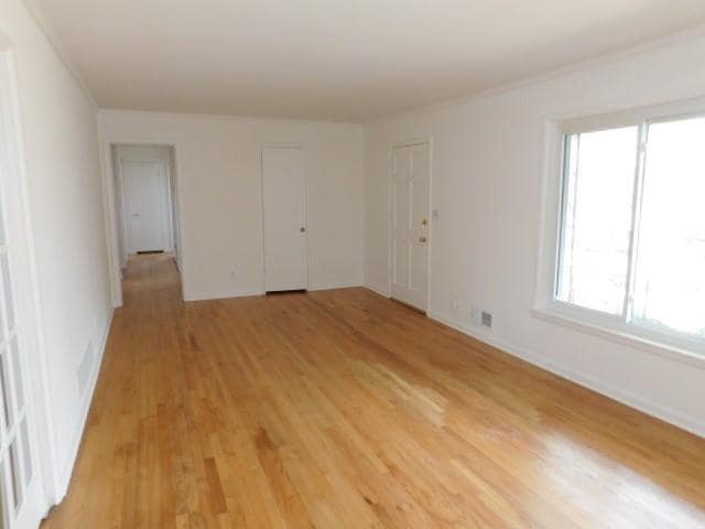 Building Photo - 2407 Summerland Dr